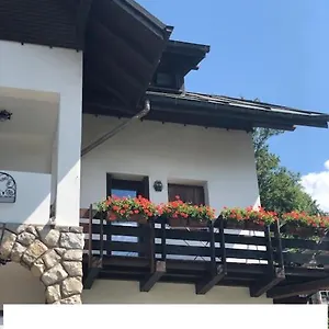 la-casa-di-monte-ricco.hotelinveneto.com/